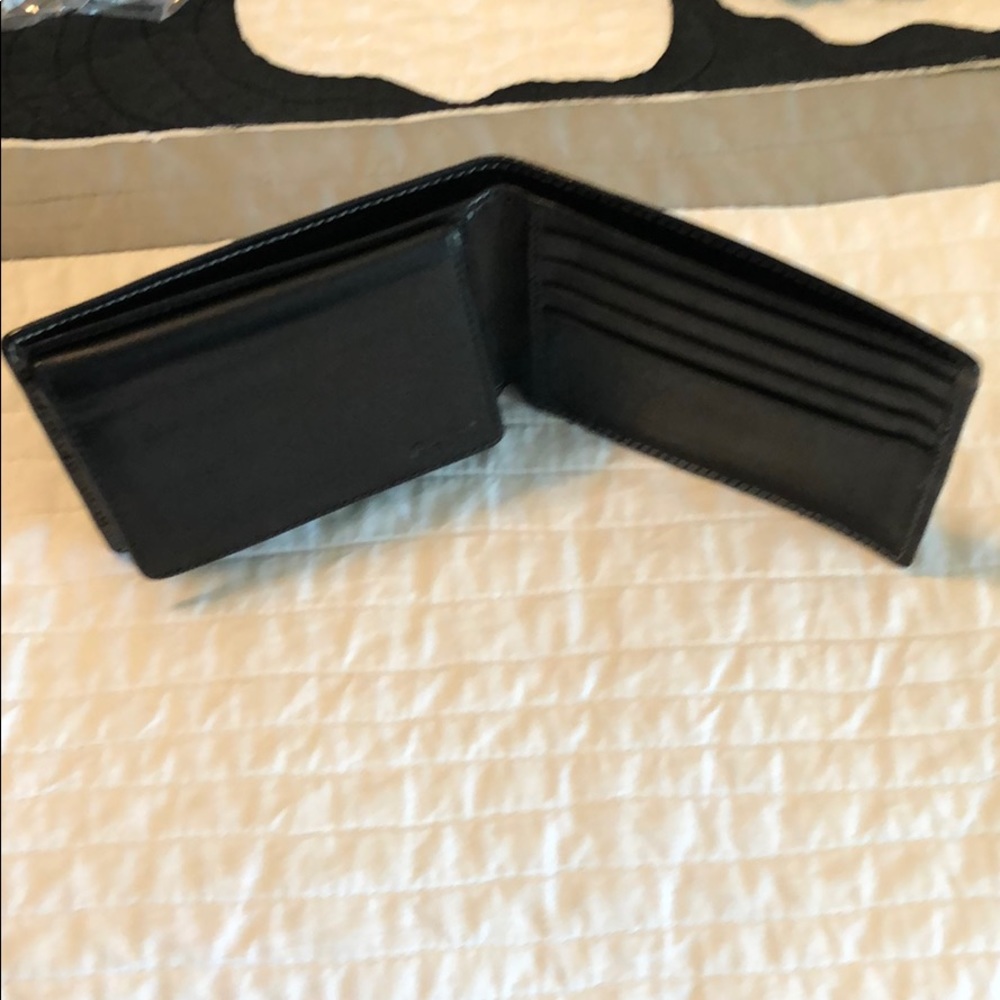 Black Coach wallet - Picture 6 of 9